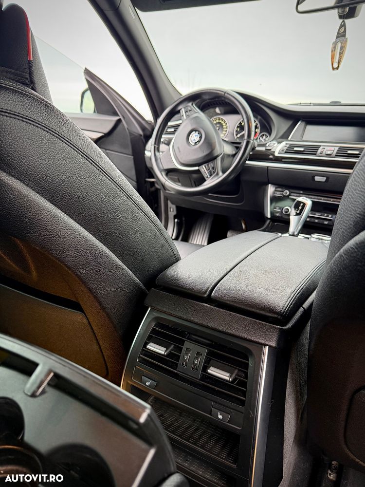 BMW Seria 5 520d Aut. Luxury Line - 8