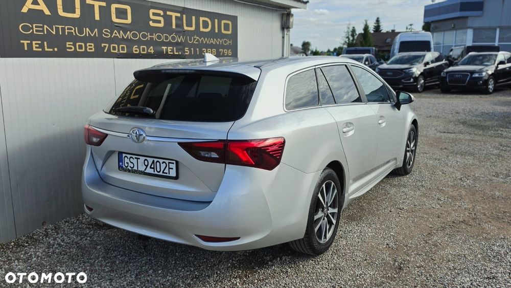 Toyota Avensis 2.0 D-4D Premium - 36