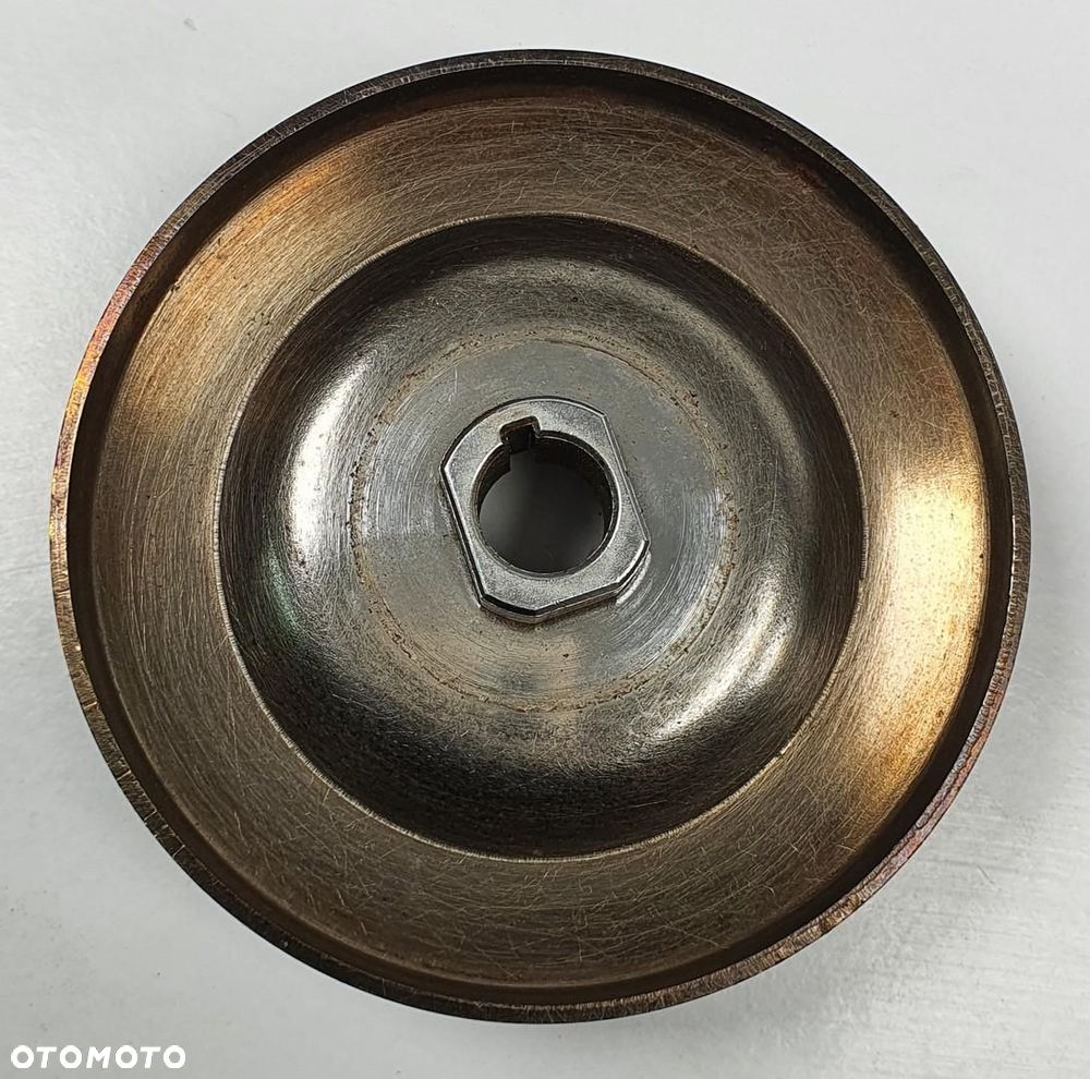 KOŁO PASOWE ALTERNATORA PRĄDNICY VW KARMANN GHIA - 2