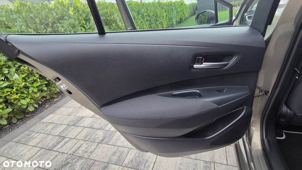 Toyota Corolla 1.8 Hybrid Comfort - 25