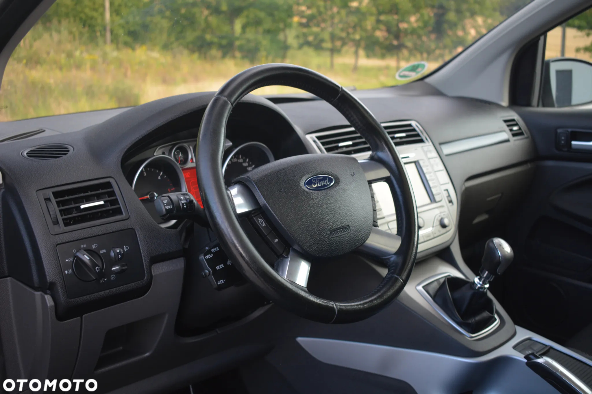 Ford Kuga - 22