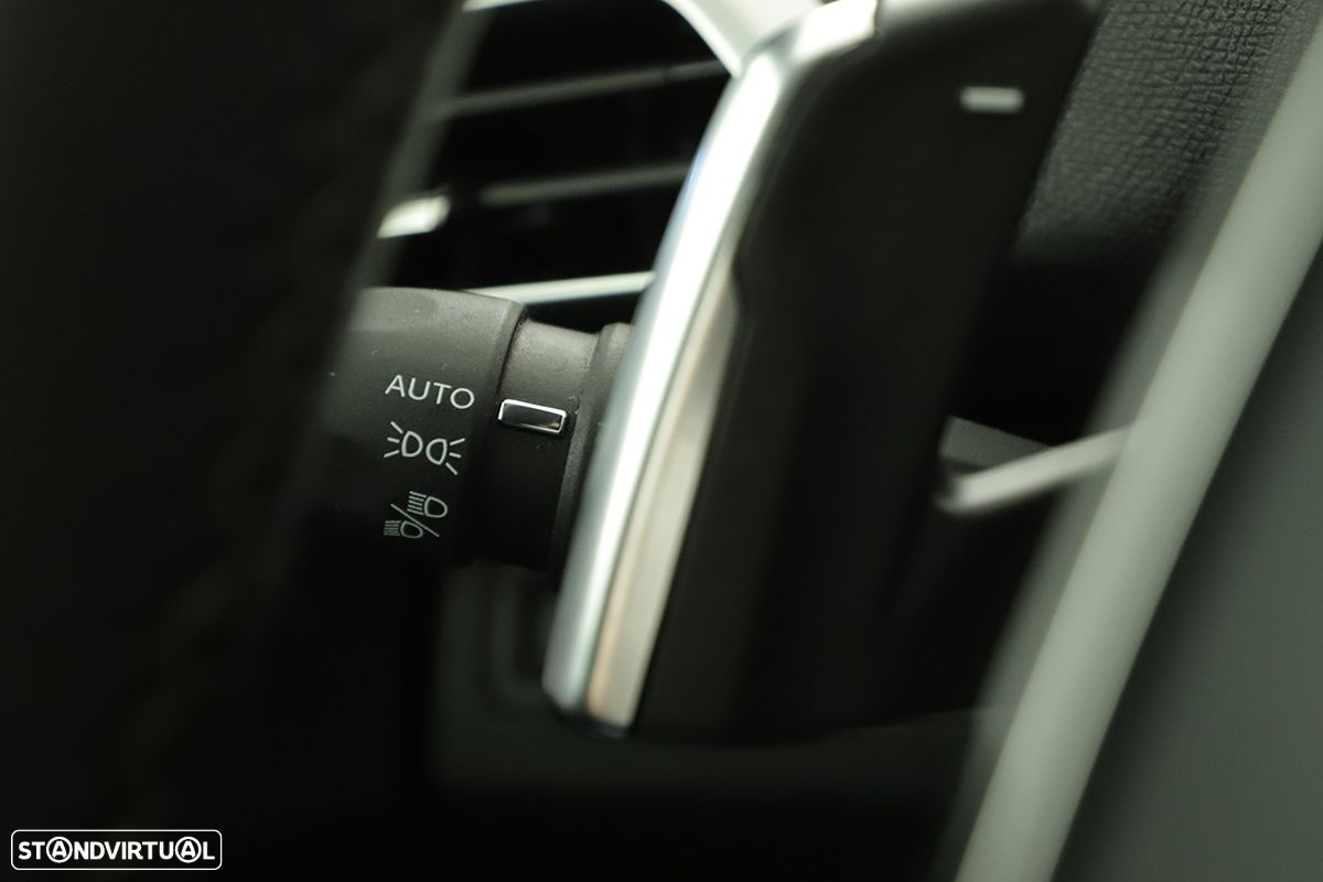 Peugeot 3008 1.2 PureTech GT EAT8 - 18