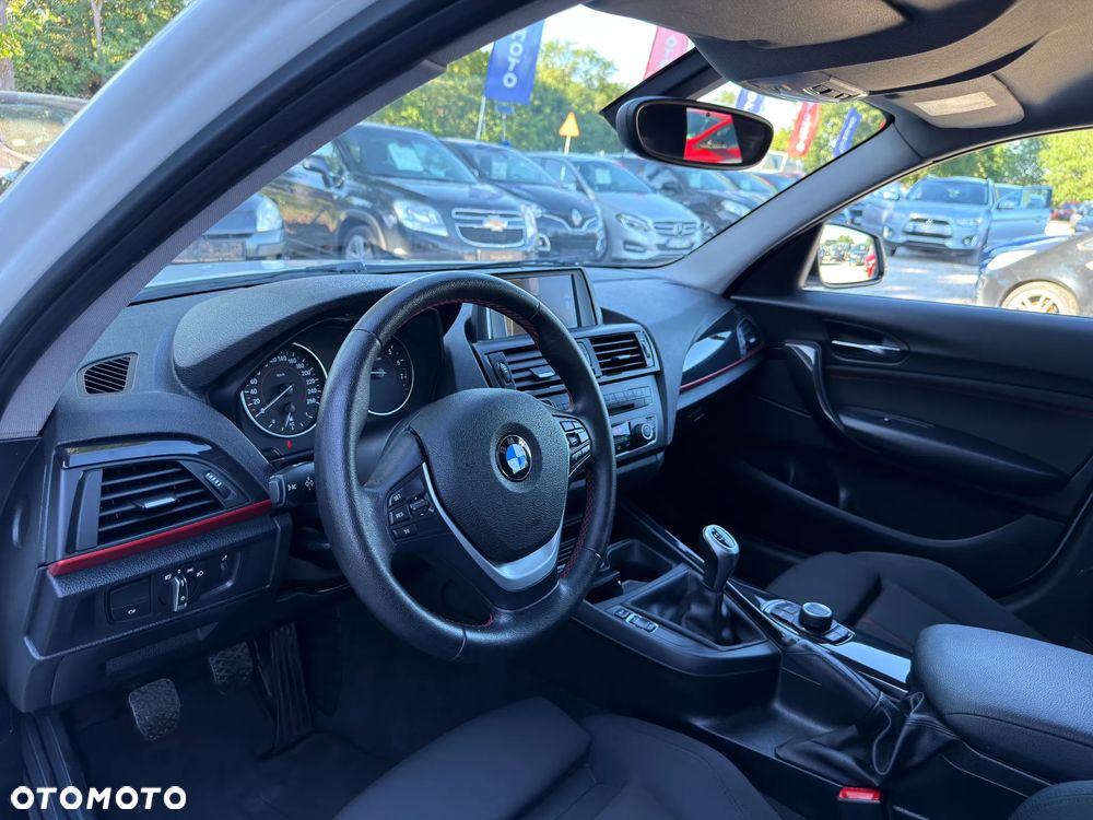 BMW Seria 1 116i Sport Line - 25
