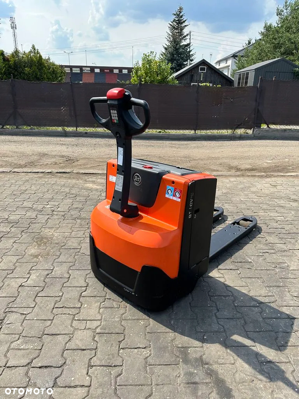 Toyota LWE200