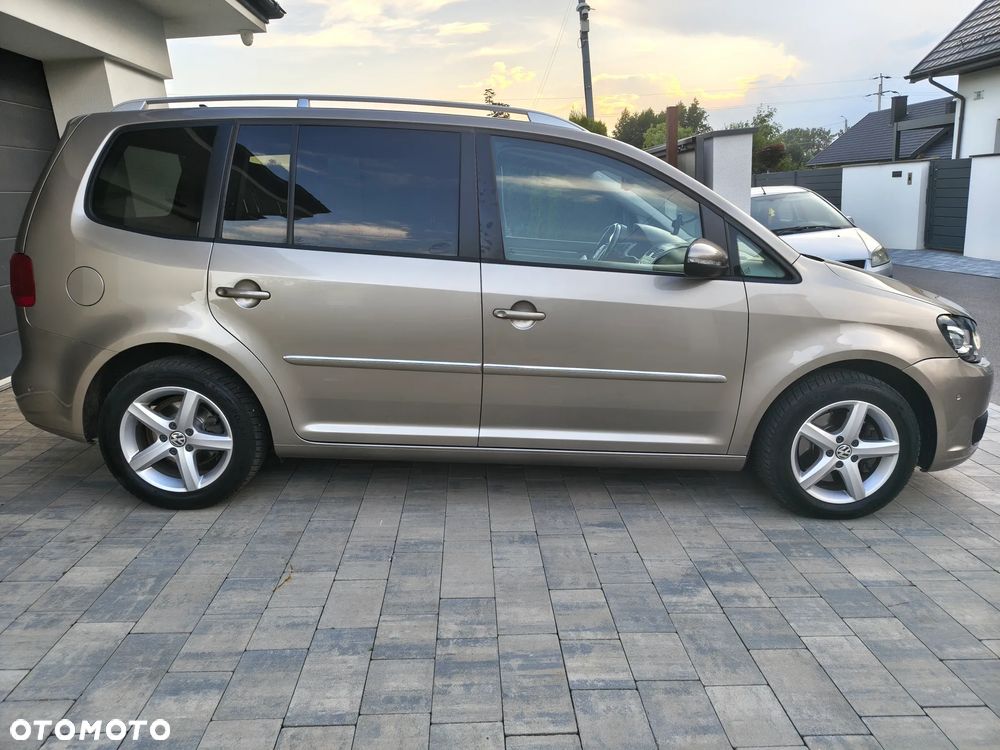 Volkswagen Touran 2.0 TDI DPF Cross DSG - 4