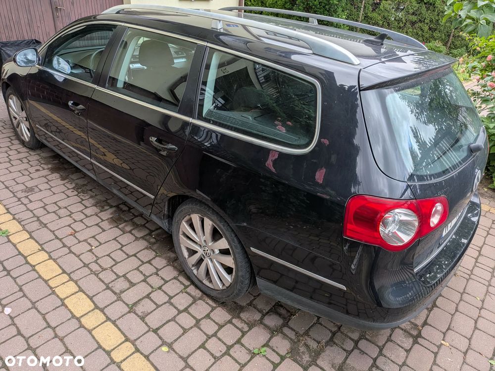 Volkswagen Passat 2.0 TDI Highline R-Style - 10