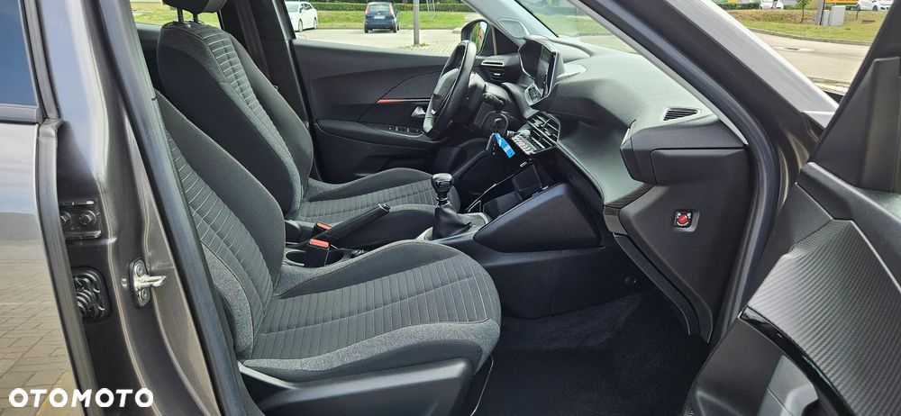 Peugeot 2008 PureTech 130 Allure - 6