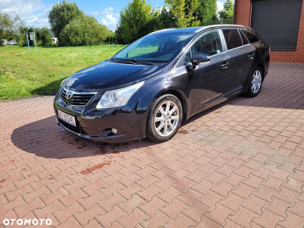 Toyota Avensis - 2