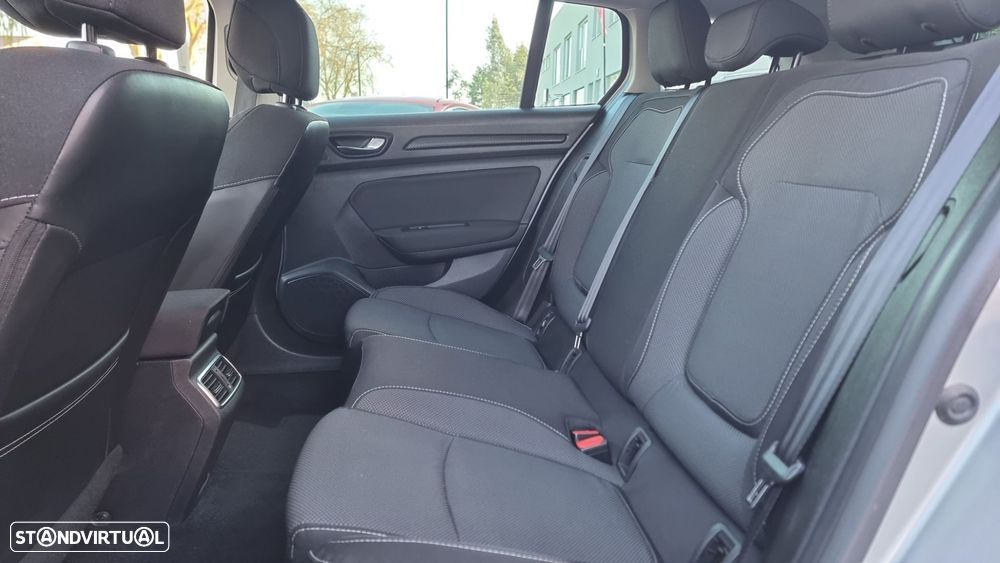 Renault Mégane Sport Tourer - 27