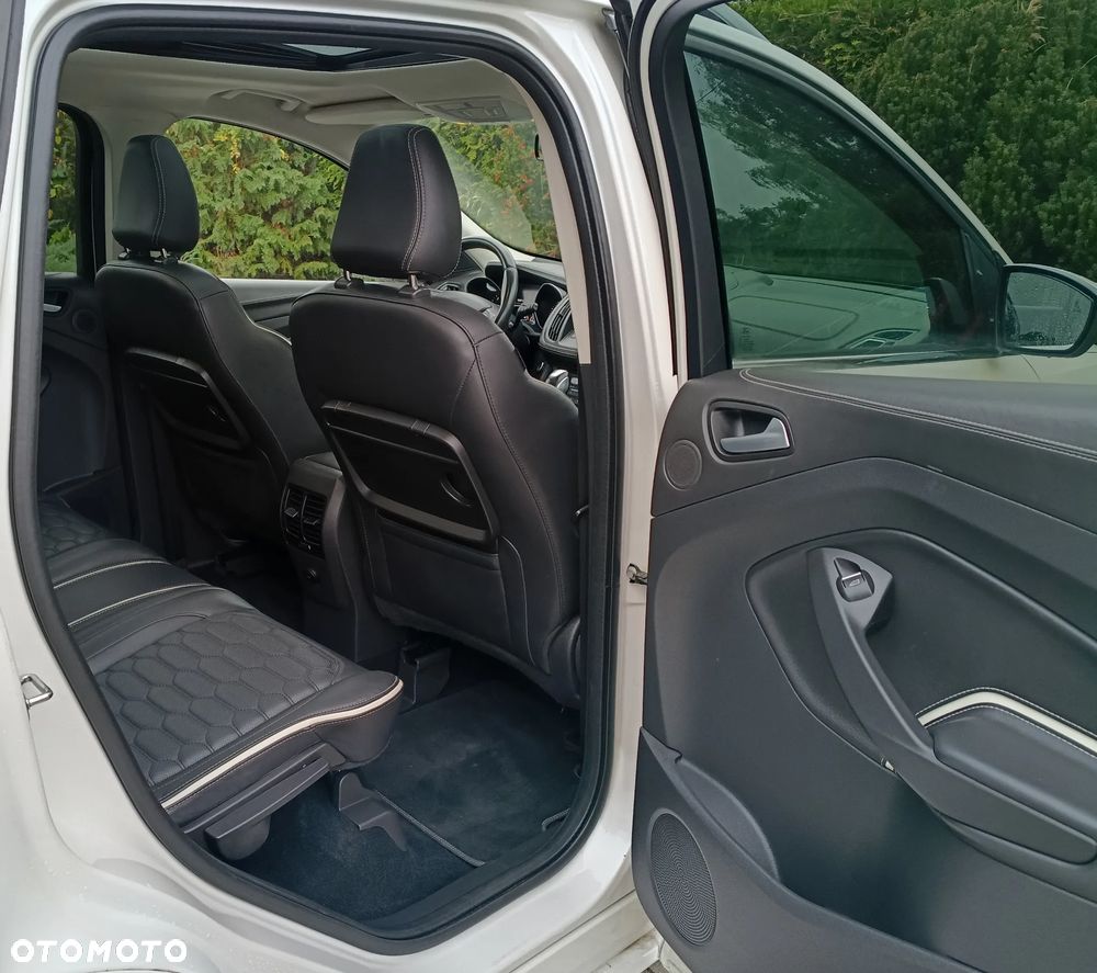 Ford Kuga - 39