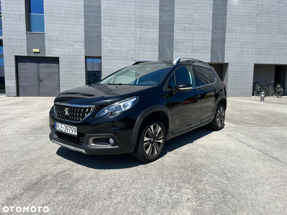 Peugeot 2008 1.2 Pure Tech GPF Signature S&S EAT6 - 1
