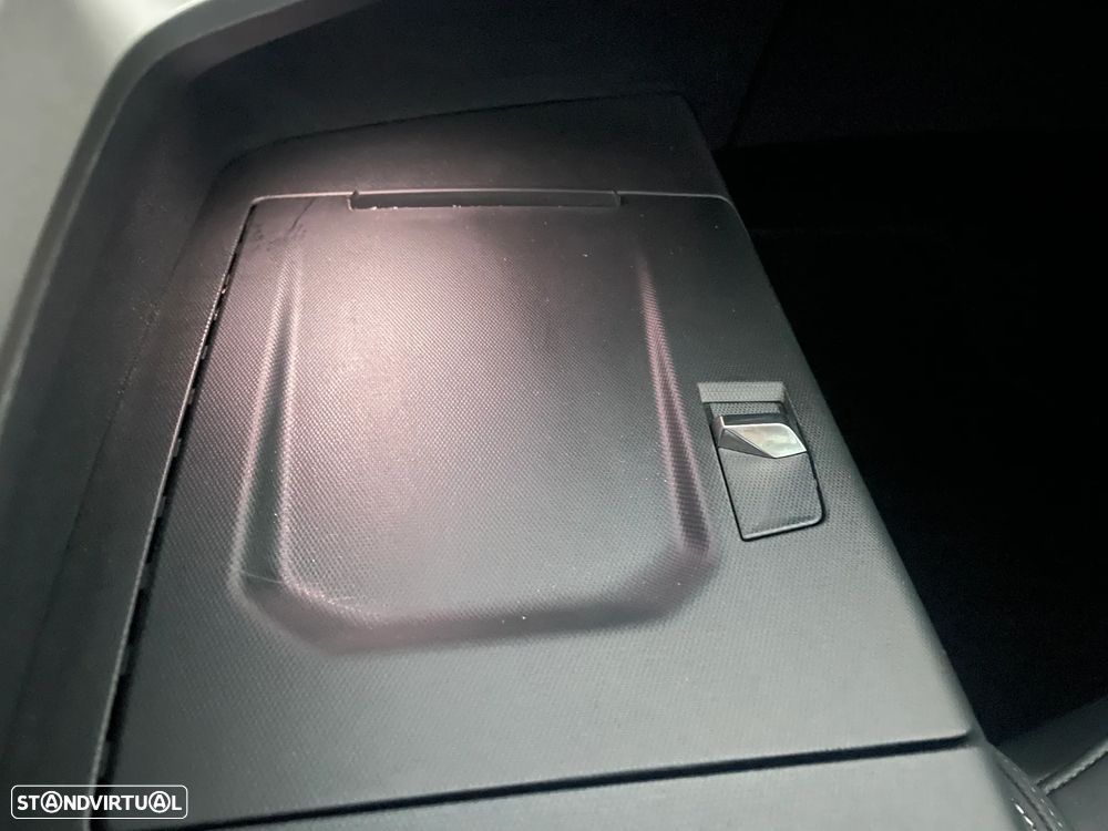 Peugeot 3008 Hybrid 145 e-DSC6 Allure - 34