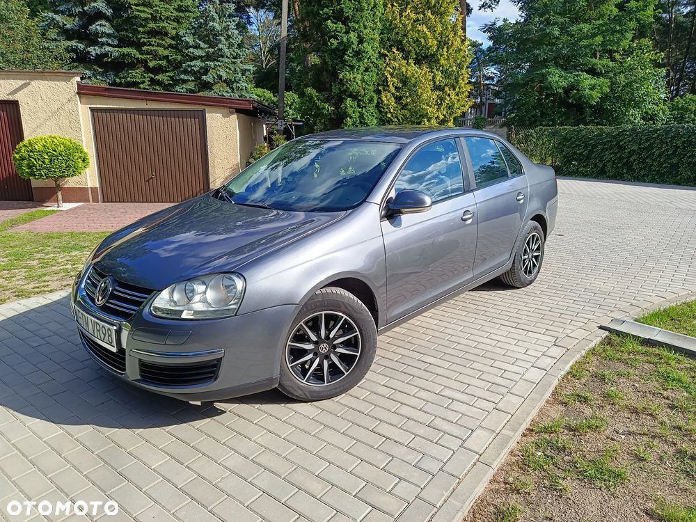 Volkswagen Jetta 1.6 Comfortline - 30