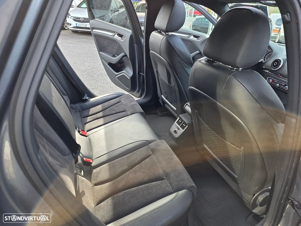 Audi A3 Sportback 2.0 TDI S-line - 23