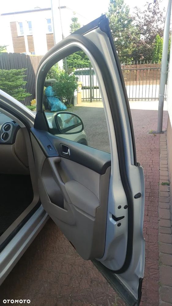Volkswagen Tiguan - 5