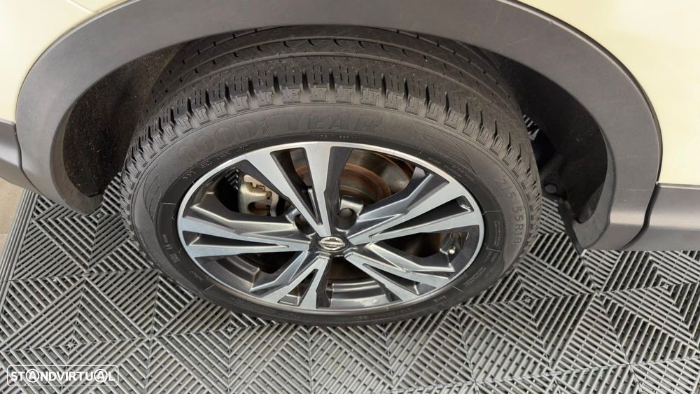 Nissan Qashqai 1.6 dCi Tekna Premium - 13