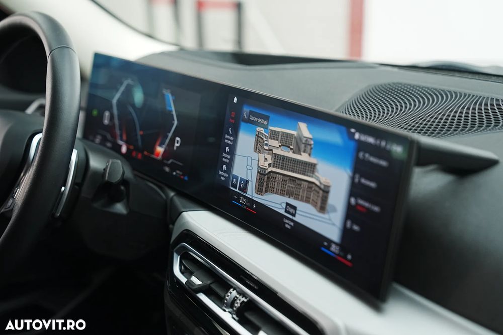 BMW Seria 3 320d Aut. - 32