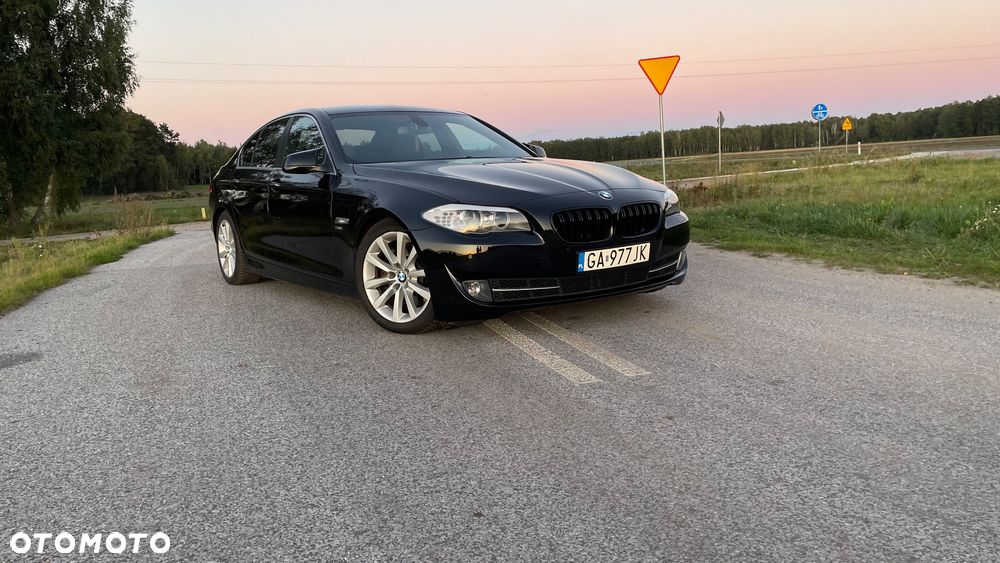 BMW Seria 5 528i xDrive - 3