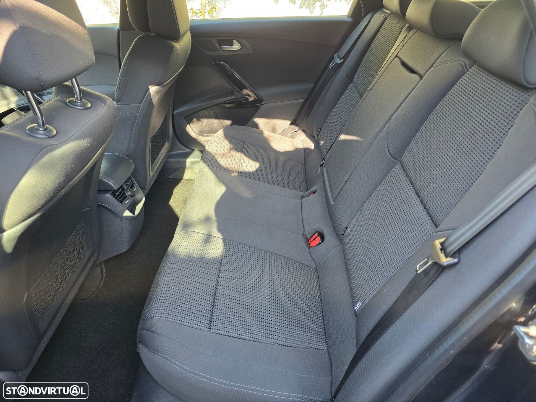 Peugeot 508 SW 1.6 BlueHDi Active - 24