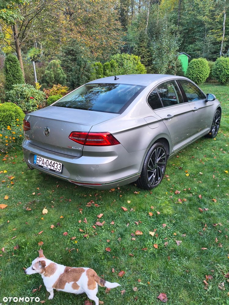 Volkswagen Passat - 8