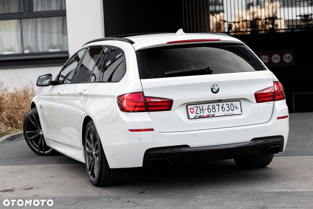 BMW Seria 5 M550d xDrive Touring Sport-Aut - 9