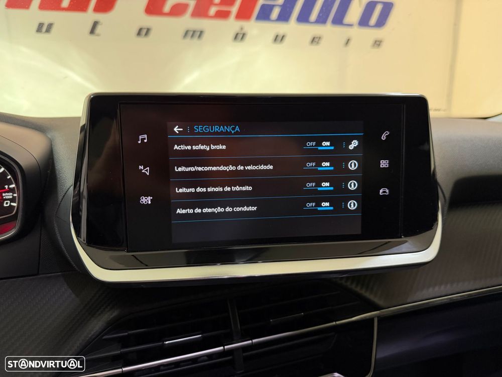 Peugeot 2008 1.2 PureTech Allure Pack - 31