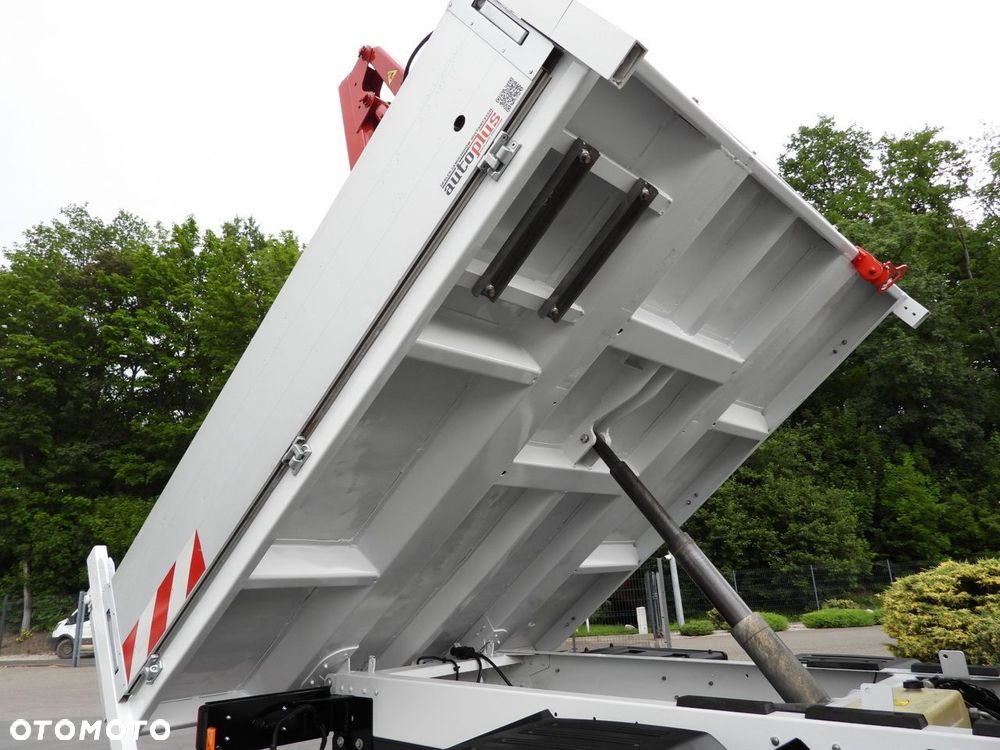 Iveco DAILY 35C16 WYWROTKA PODWÓJNA KABINA DOKA 6 MIEJSC TEMPOMAT NAWIGACJA BLIŹNIACZE KOŁA KLIMATYZACJA HDS - 28