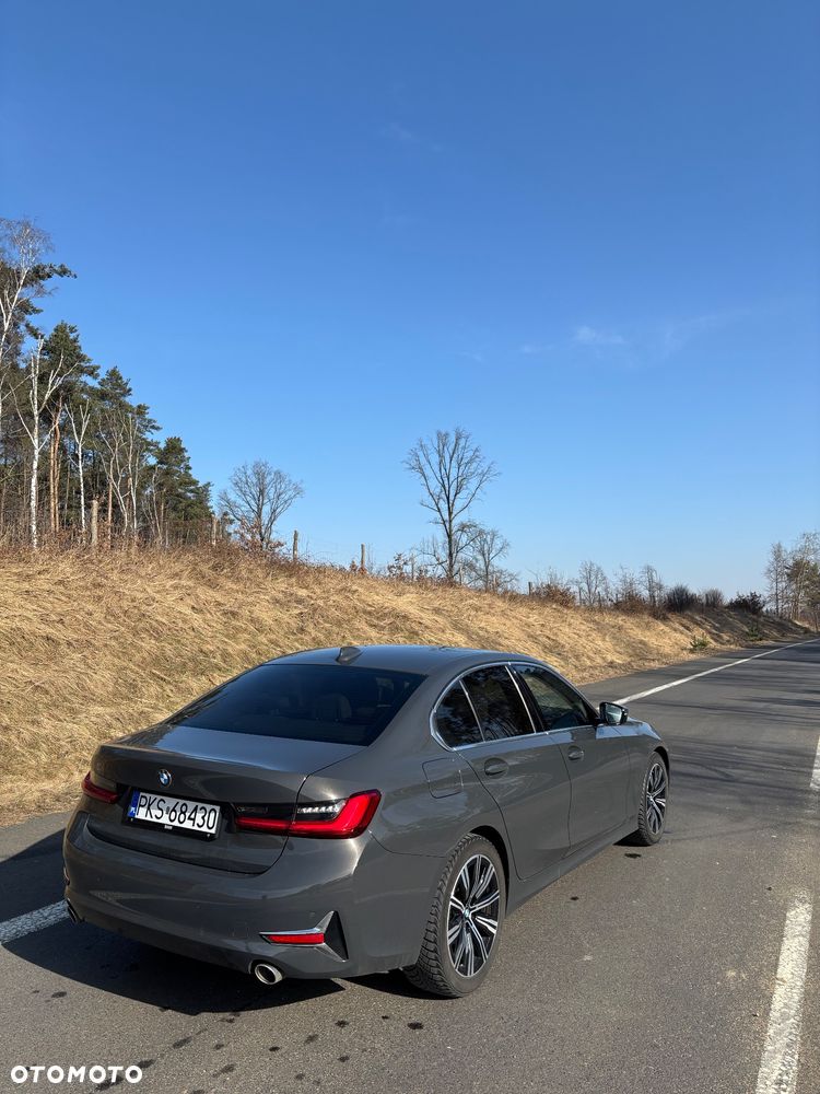 BMW Seria 3 318d Edition Luxury Line Purity - 2