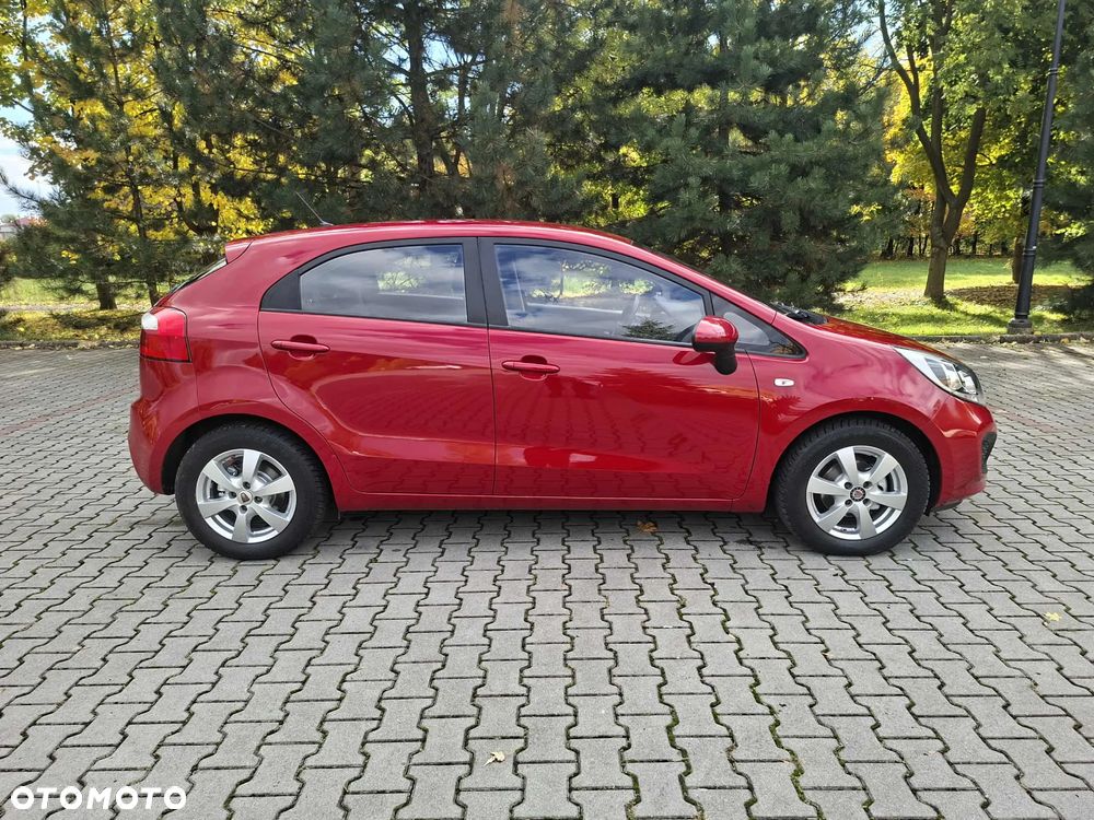 Kia Rio - 5