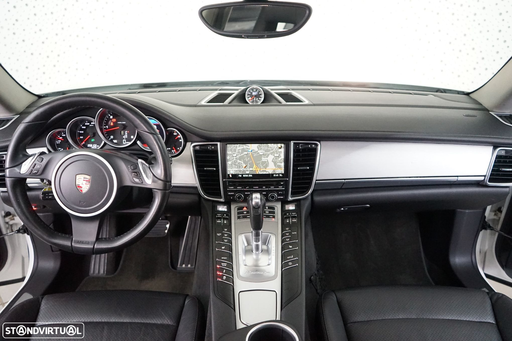 Porsche Panamera Platinum Edition - 34