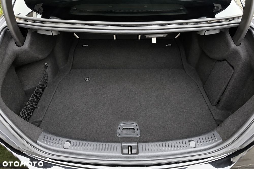 Mercedes-Benz Klasa E 220 d 4-Matic AMG - 32