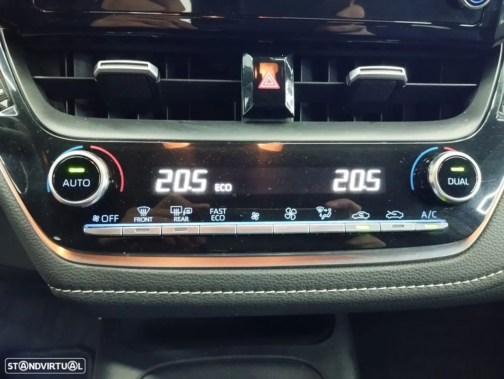 Toyota Corolla 1.8 Hybrid Comfort - 30