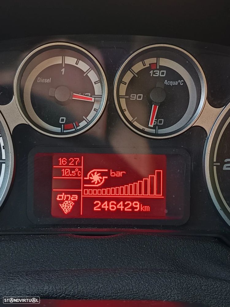 Alfa Romeo MiTo 1.3 JTD Distinctive S&S - 14