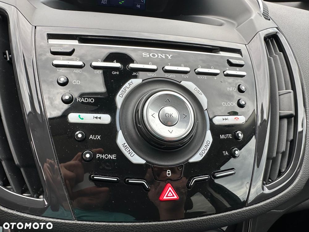 Ford Kuga - 12