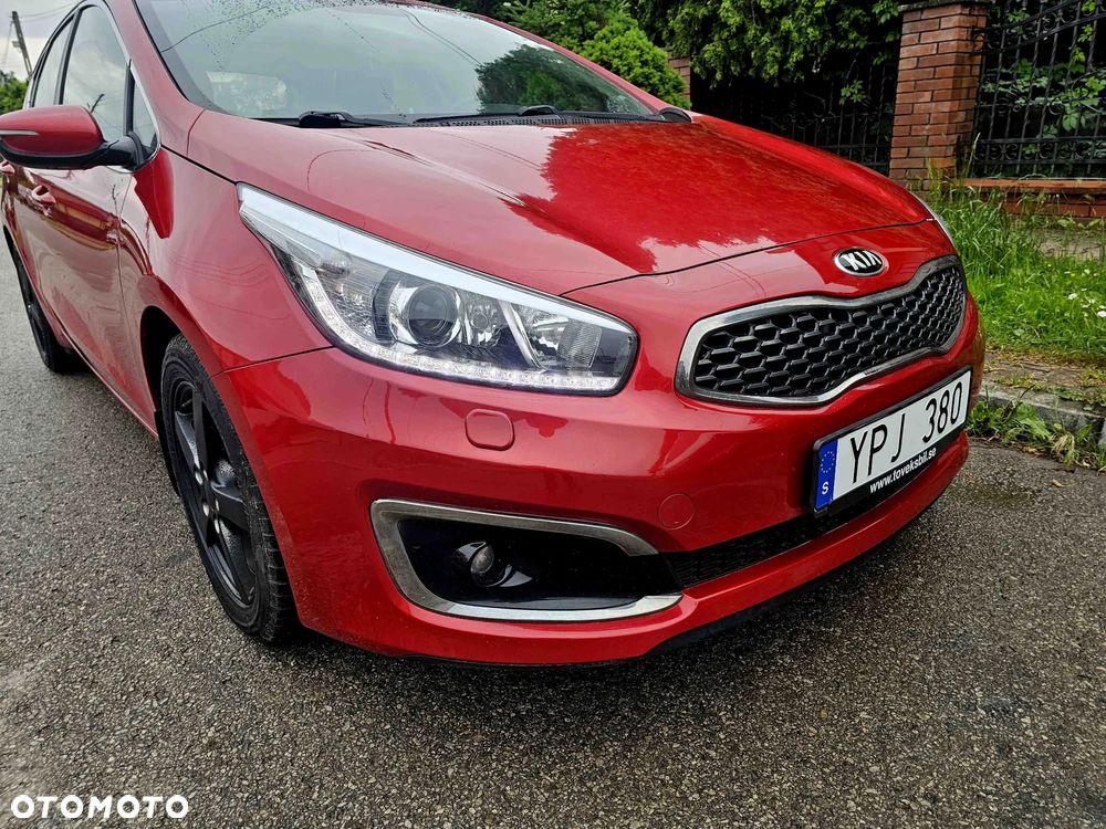 Kia Ceed 1.6 CRDi 136 ISG Platinum Edition - 9