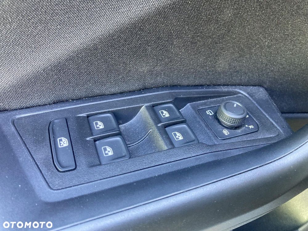 Volkswagen T-Roc 1.5 TSI Life DSG - 26