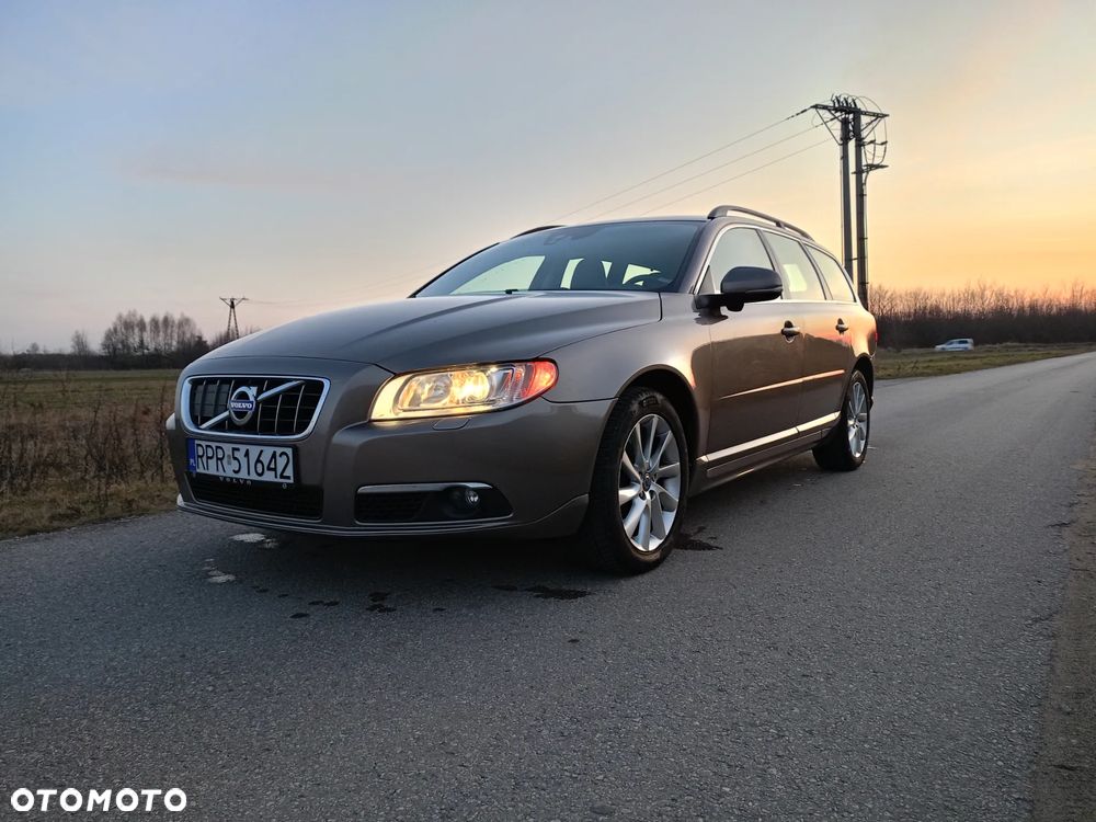 Volvo V70 D3 Geartronic Momentum - 1