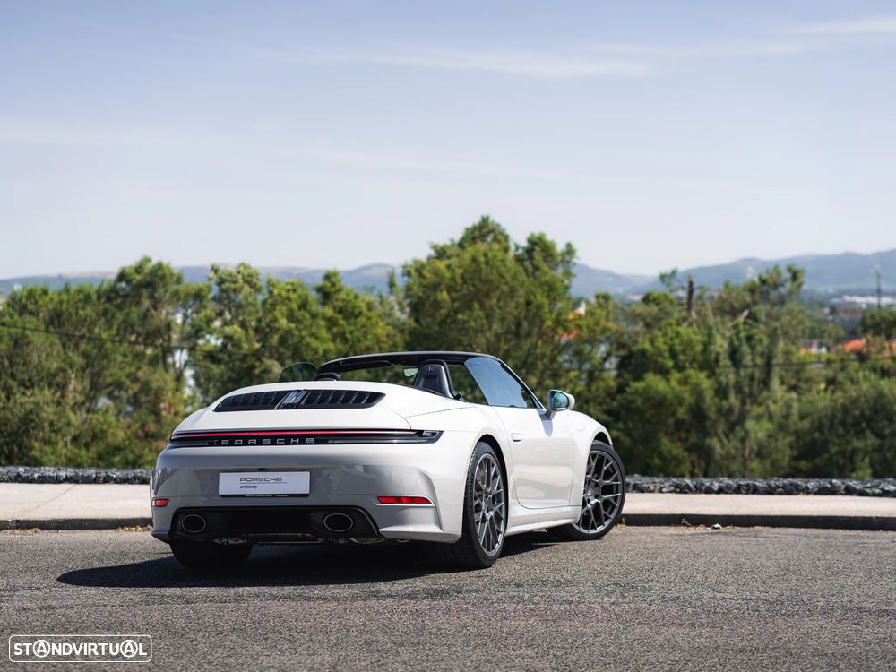 Porsche 911 (992) Carrera - 12