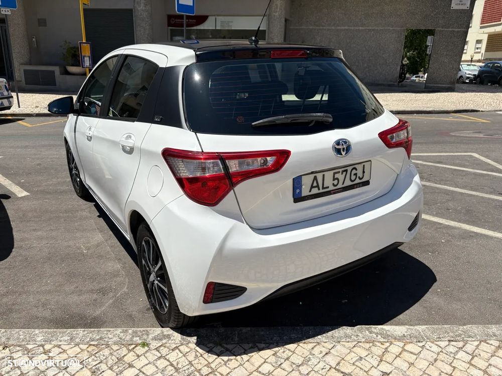 Toyota Yaris 1.5 HSD Comfort+Navi - 19