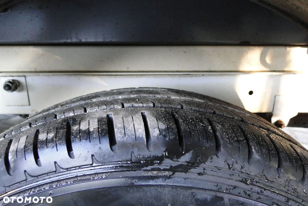 Mercedes-Benz Sprinter - 24