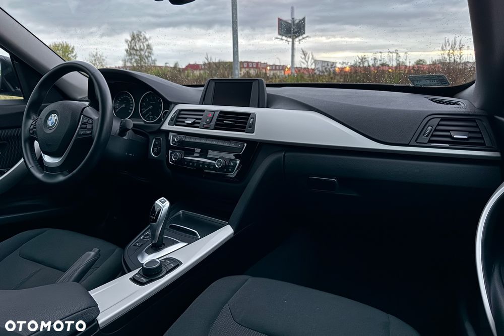 BMW 3GT 320i Advantage - 28