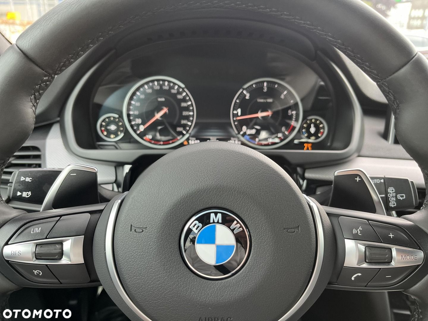 BMW X5 xDrive30d - 16