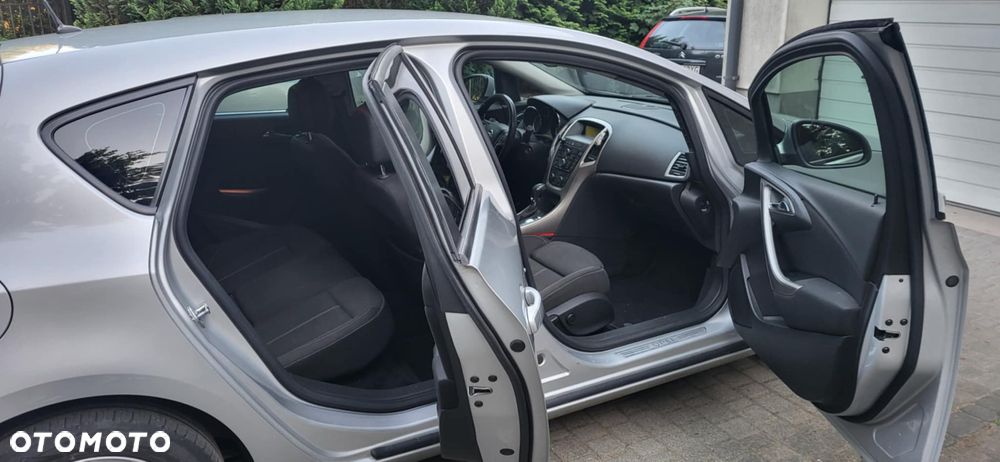 Opel Astra 1.6 Cosmo EasyTronic - 4