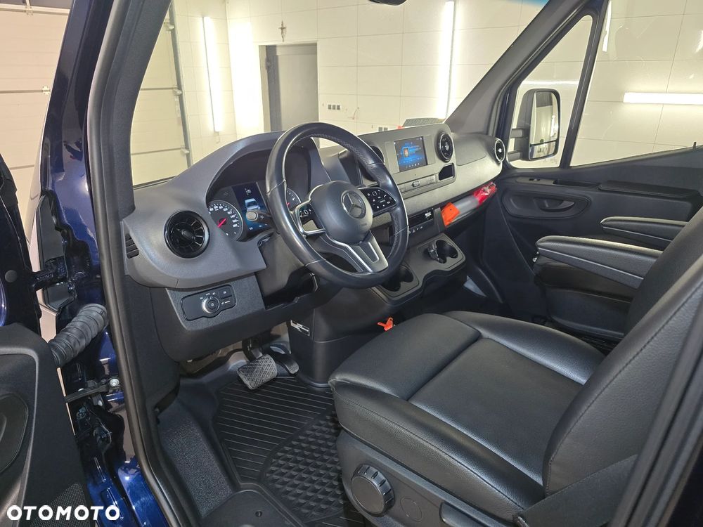Mercedes-Benz SPRINTER 319 3.0 CDI KONTENER 4,28cmDługi 2,29cmSzero 2,24cmWysok + WINDA 750Kg 42Tyś km SERWIS DO OSTATNIEGO Km ASO MERCEDES-BENZ SALON PL STAN NOWY NOWY NOWY FABRYCZNA GWARANCJA - 18
