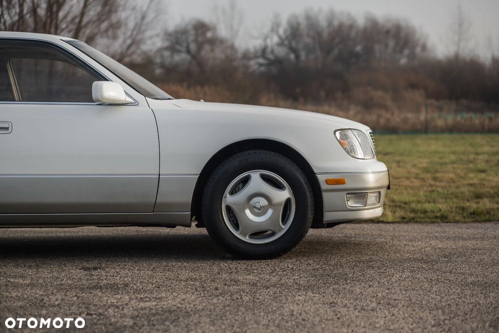 Lexus LS 400 - 7