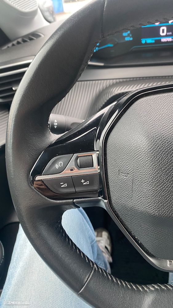 Peugeot e-208 50 kWh Allure Pack - 30