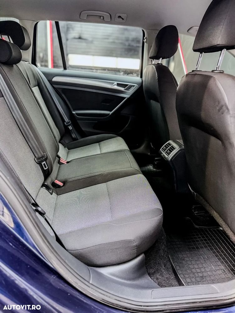 Volkswagen Golf - 19