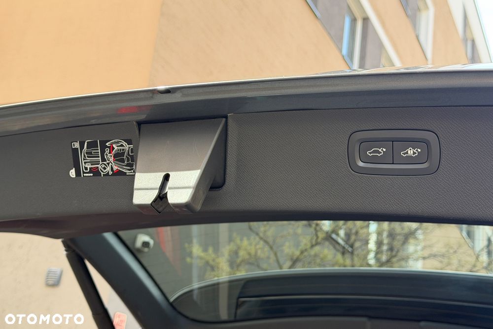 Volvo XC 90 B5 D AWD Inscription - 34