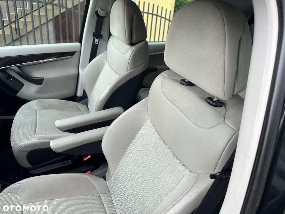 Citroën C4 Picasso 1.6 HDi FAP Exclusive - 17