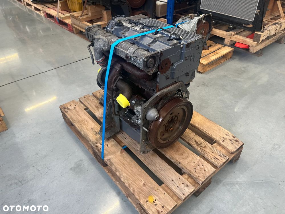 SILNIK DEUTZ BF4L 1011F BF 4L 1011 F turbo 55,5KW 11381netto - 5
